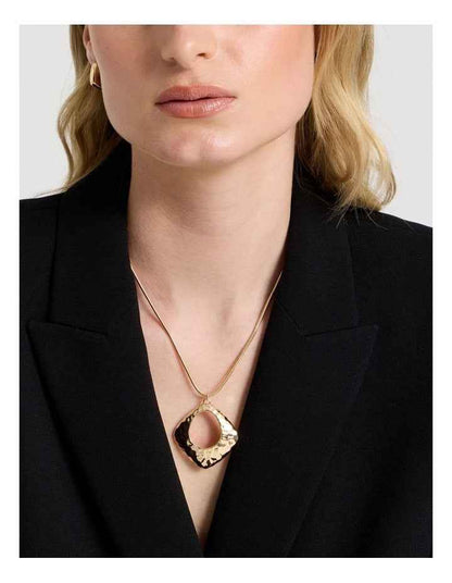 Hammered Pendant in Gold