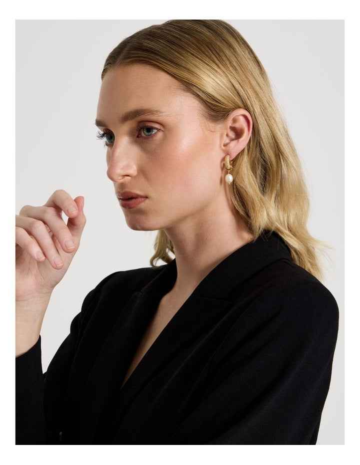 Textured Pearl Hoops in Gold