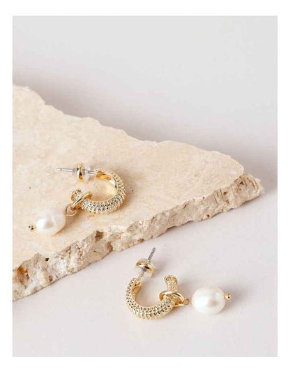 Textured Pearl Hoops in Gold