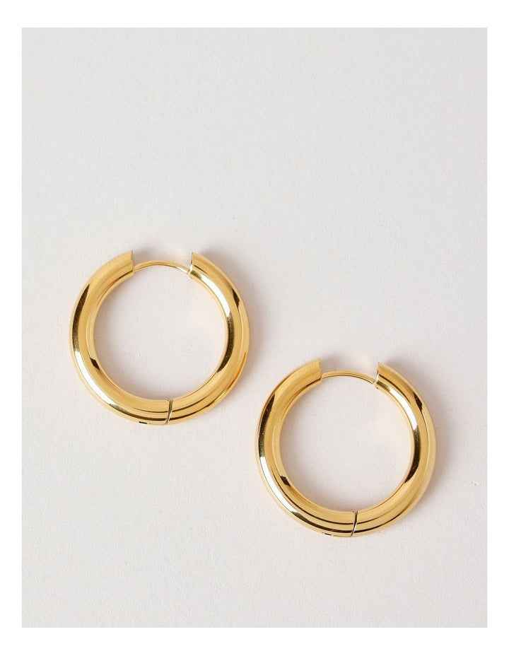 Large Hoop in Gold