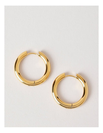 Large Hoop in Gold