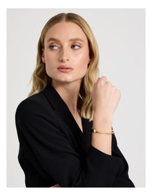 Wavy Bangle in Gold