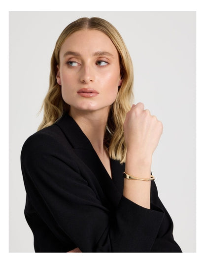 Wavy Bangle in Gold