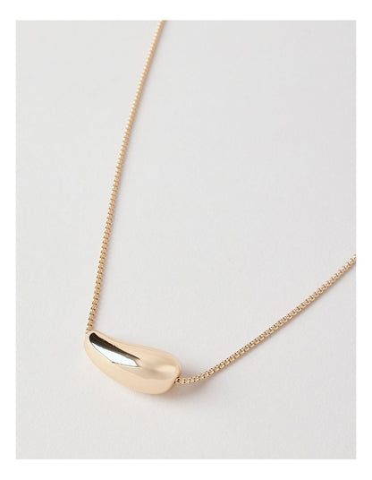 Drop Pendant in Gold