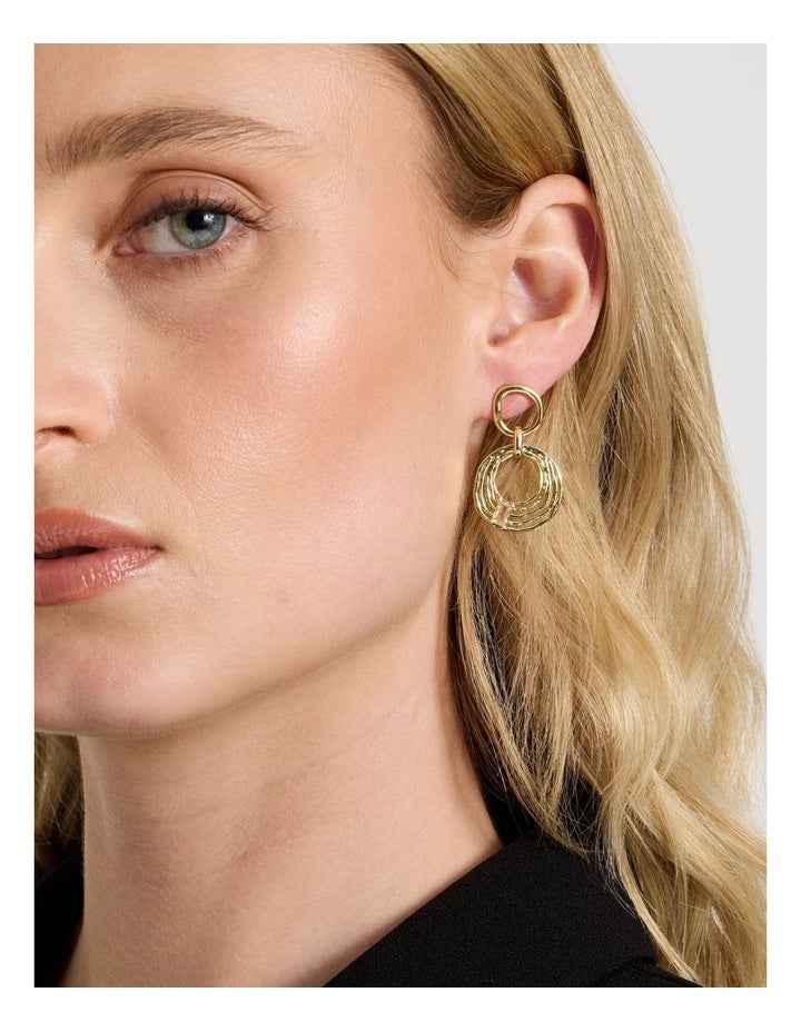 Hammered Gold Earring in Gold