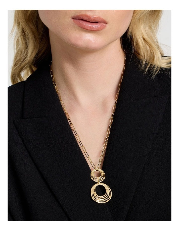 Hammered Diamante Pendant in Gold