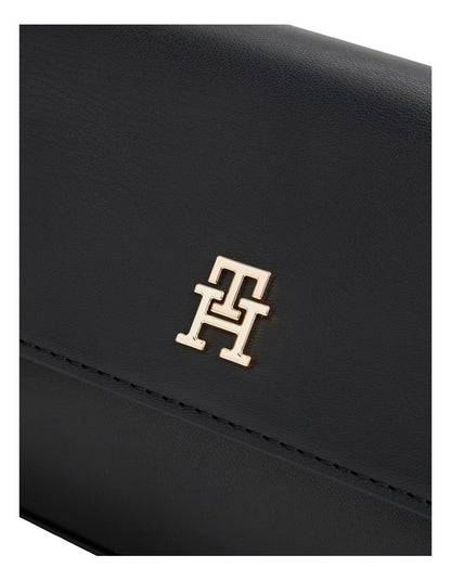 Solid Flap Crossbody Bag in Black