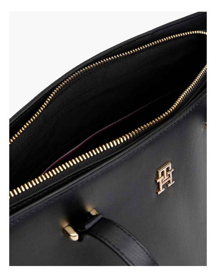 Solid Tote Bag in Black
