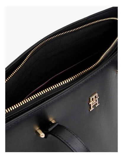 Solid Tote Bag in Black