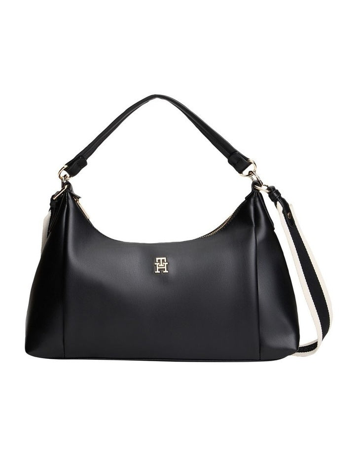 Essential Shoulder Bag in Black