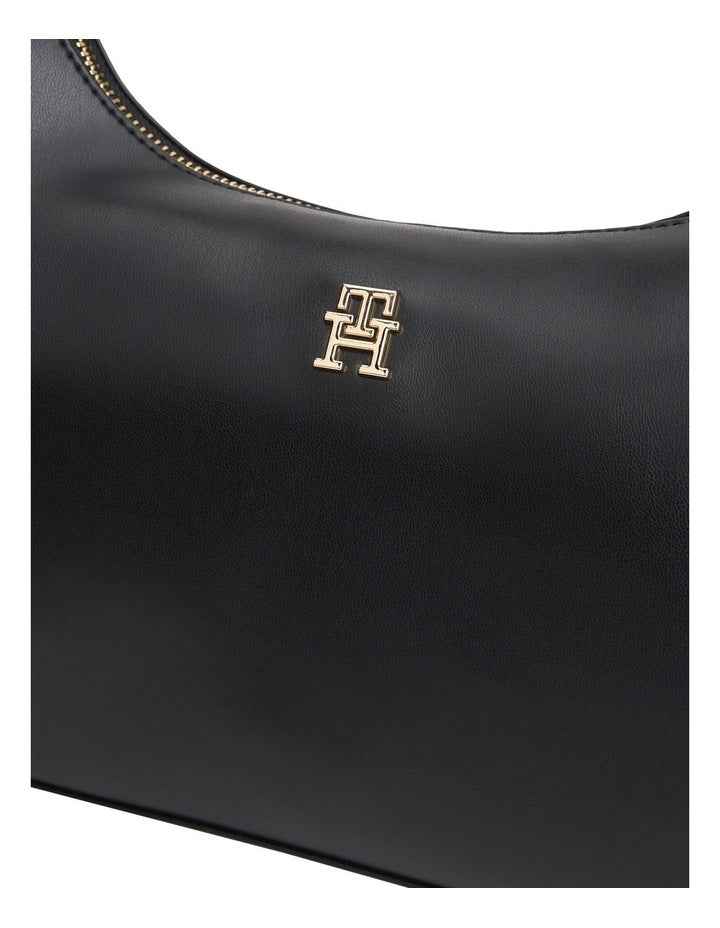 Essential Shoulder Bag in Black