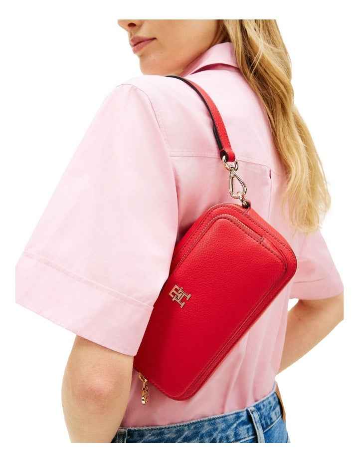 Daily Crossbody Bag in Red