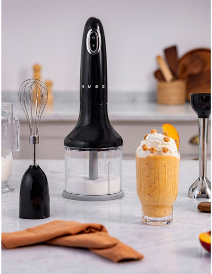 HBF03BLAU 50's Style Hand Blender Black
