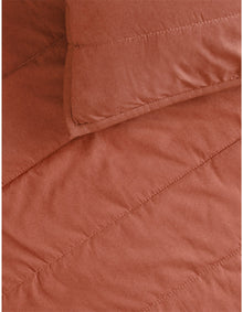 BAYLEY WASHED PERCALE KING BED COVER IN RELISH
