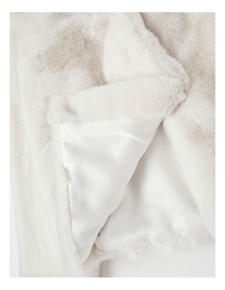 Eva Fur Coat in Vanilla