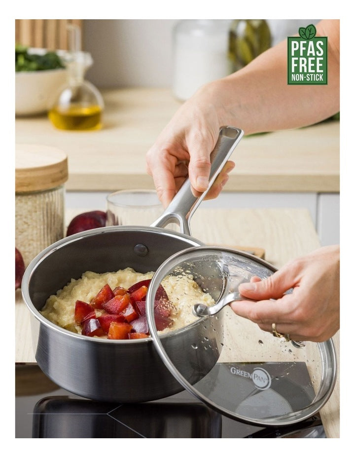 APEX Covered Saucepan 18cm/2.01L PFAS-free ceramic non-stick