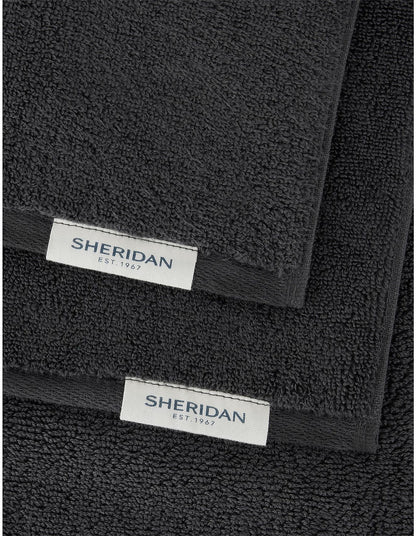 AVEN BATH TOWEL IN GRAPHITE