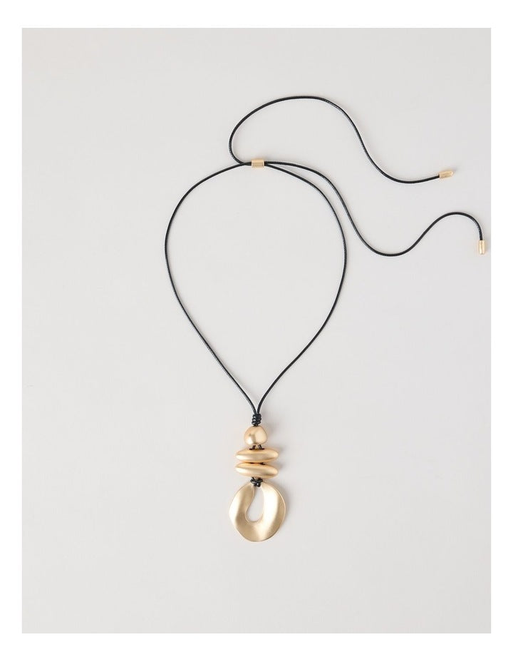 Pendant Necklace in Black and Gold