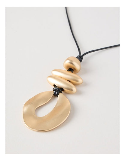 Pendant Necklace in Black and Gold