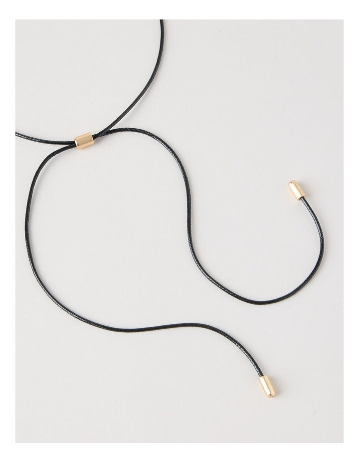 Pendant Necklace in Black and Gold