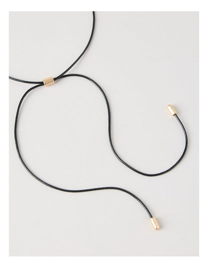 Pendant Necklace in Black and Gold