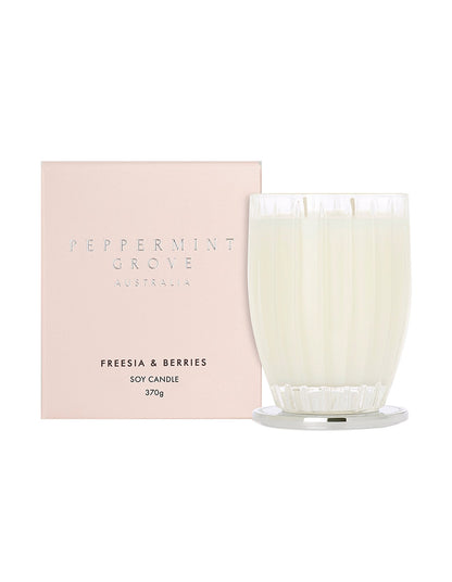 Freesia & Berries Large Soy Candle 370g