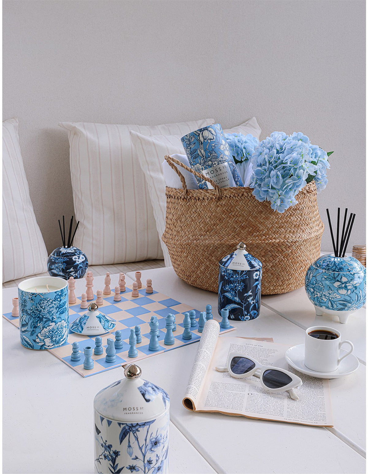 Sea Spray & Waterlily Large Ceramic Candle 360g