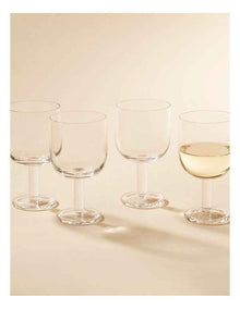 Wonderland Lyon Wine Glass SO4 300ml Clear
