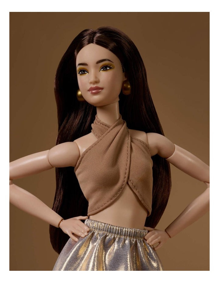 Basics Model 06 Doll