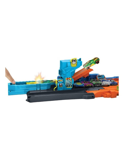City Transforming Stunt Garage Playset