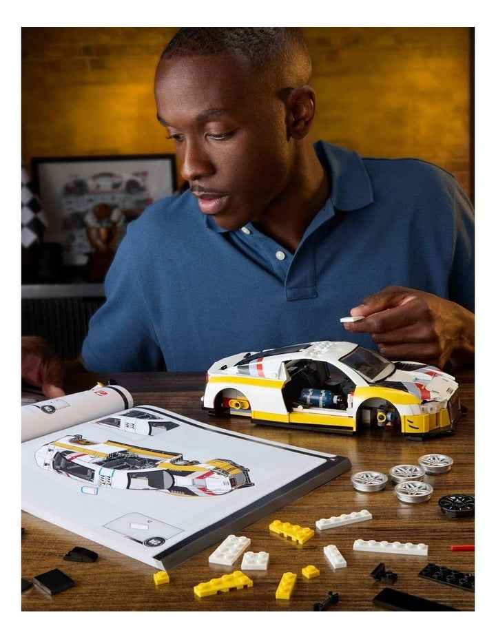 Hot Wheels 15 Audi R8 LMS Building Kit
