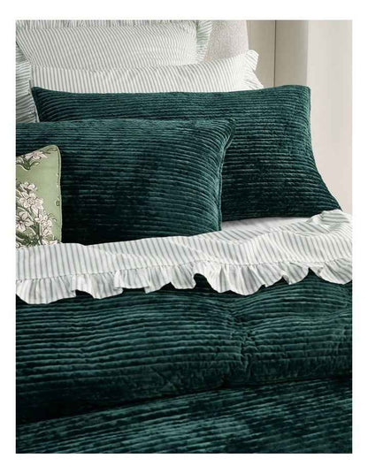 Remi Quilted Velvet Quilt Cover Set in Forest