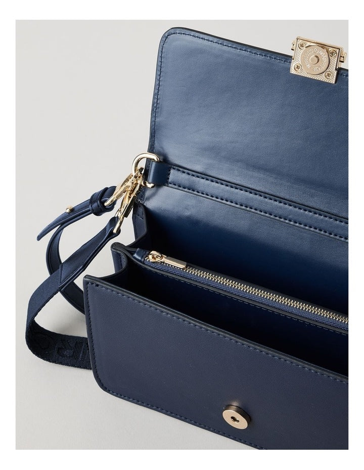Lyon Shoulder Bag in Navy