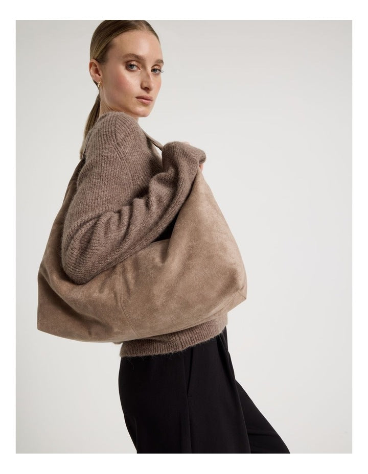 Britney Shoulder Bag in Mocha