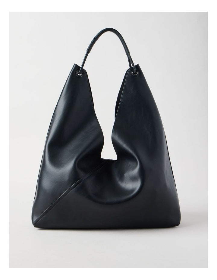 Bree Shoulder Bag in Black