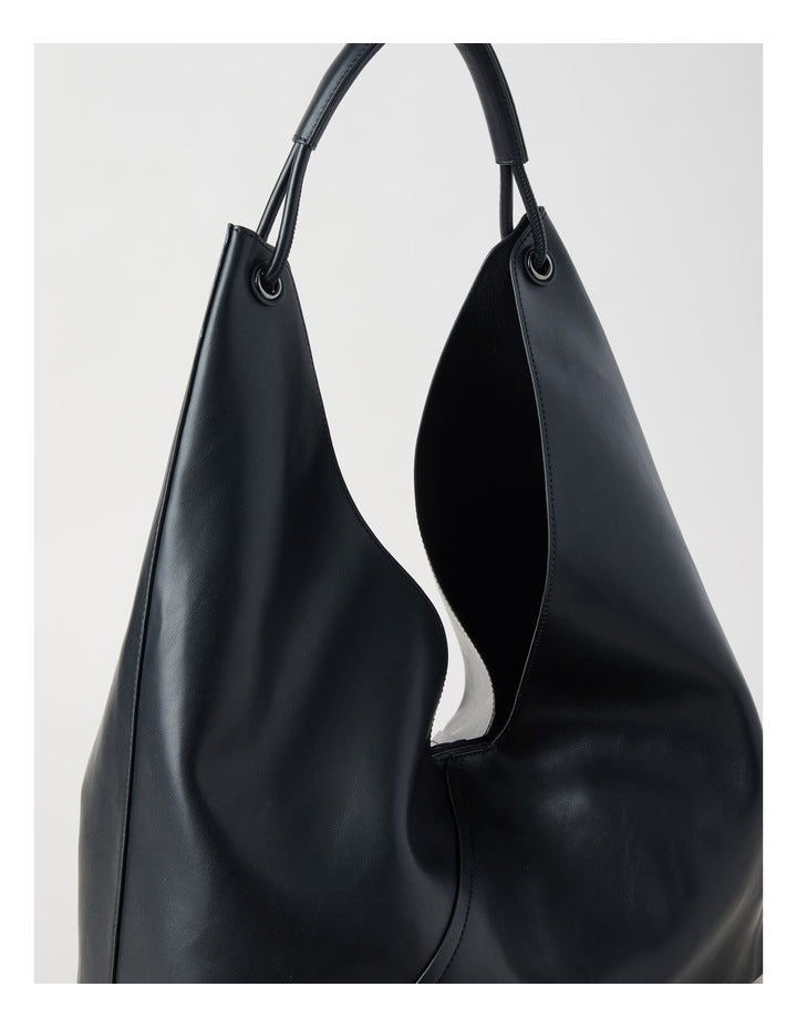 Bree Shoulder Bag in Black