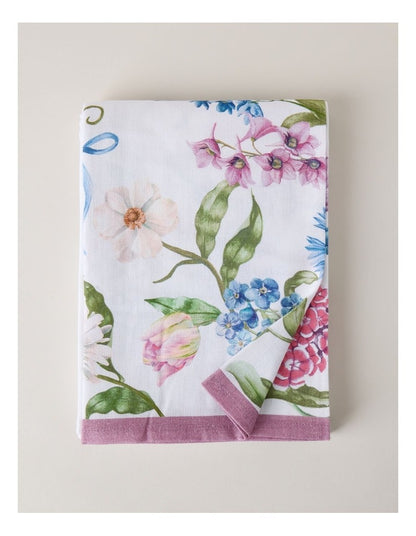 Winter Romance Tablecloth in Multi