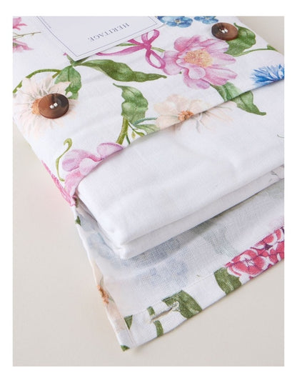 Winter Romance Tablecloth in Multi