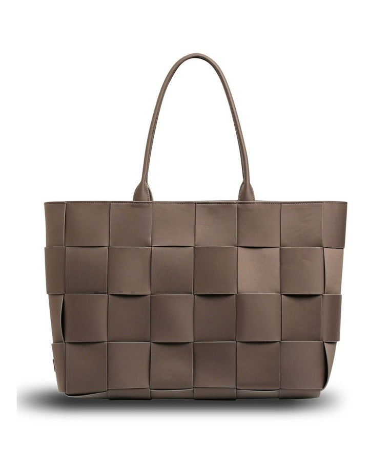 The Holiday Tote Bag in Cocoa