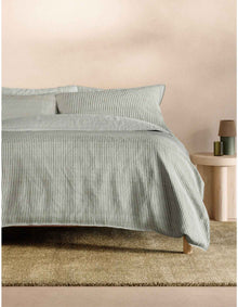 REILLY STRIPE DOUBLE QUILT COVER SET IN JUNGLE
