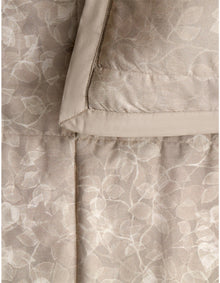 SAUNDERS EUROPEAN SHAM IN GARDEN