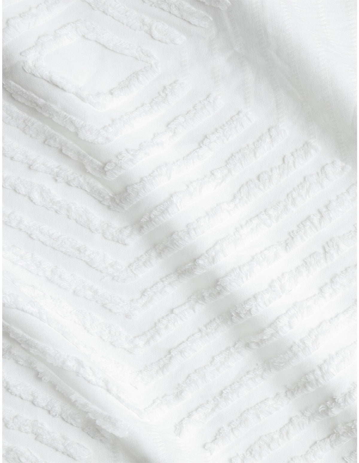 TEXTURES CUT GEOMETRIC QUEEN QUILT COVER SET IN WHITE
