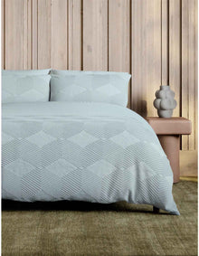TEXTURES CUT GEOMETRIC SK QUILT COVER SET IN BLUE HAZE