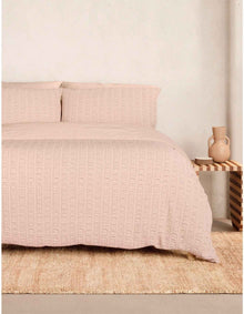 TEXTURES SEERSUCKER STRIPE KING QUILT COVER SET IN PINK SALT