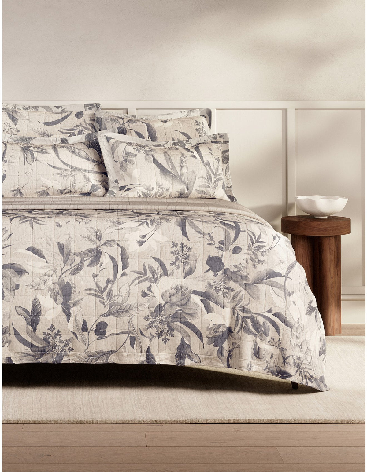 ABBOTSON FLORA BED COVER QUEEN BED COVER IN FLAX