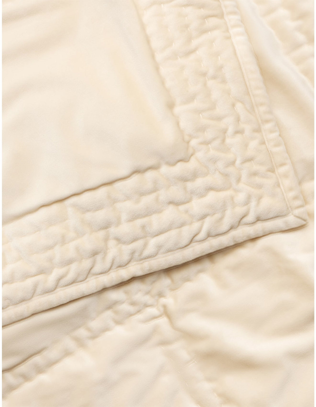 REMME QUEEN BED COVER IN CHAMPAGNE