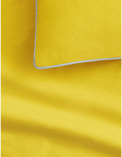 BAYLEY PIPED QUILT COVER SET QUEEN IN LIGHT SUNLIGHT