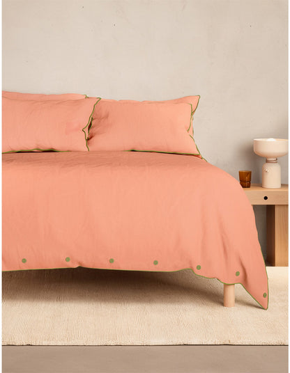 BAYLEY PIPED QUILT COVER SET QUEEN IN PEACH BLUSH