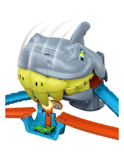 City Shark Chomp Beach Playset & 1:64 Scale Die-Cast Car