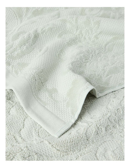 Margot Jacquard Towel Set in Sage